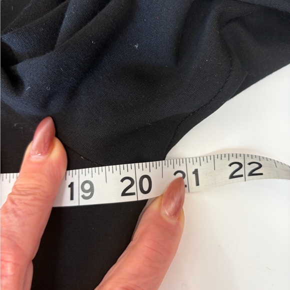 #277 Beautiful Couture Black and Gray Women's Tunic. Excellent condition. - Picture 14 of 15